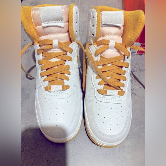 NIKE AIR FORCE 1 (W) - Picture 3 of 9